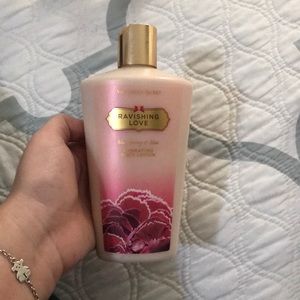 Victorias Secret hydrating body lotion